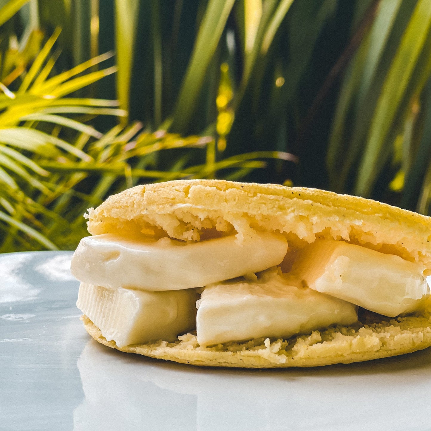 AREPA DE QUESO DE MANO CONGELADA UNI