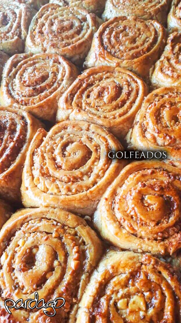 GOLFEADO UN