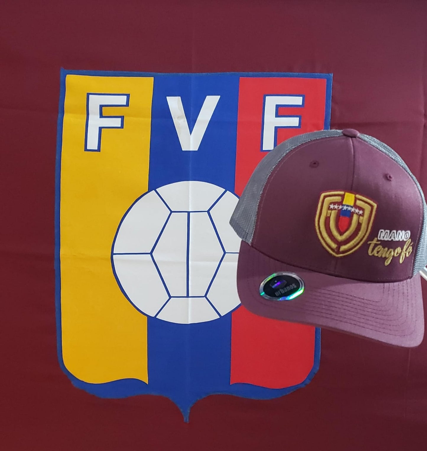 GORRA DE LA VINO TINTO UN