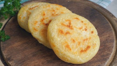 AREPA DE YUCA CON QUESO X 5 UN, YUQUI