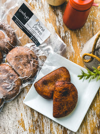 DIVINAS DE FRIJOL CON QUESO PQTE DE 12 UN (EMPANADAS DE MASA DE PLÁTANO MACHO MADURO)